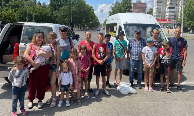 Из Нововоронцовки эвакуированы пять семей с детьми