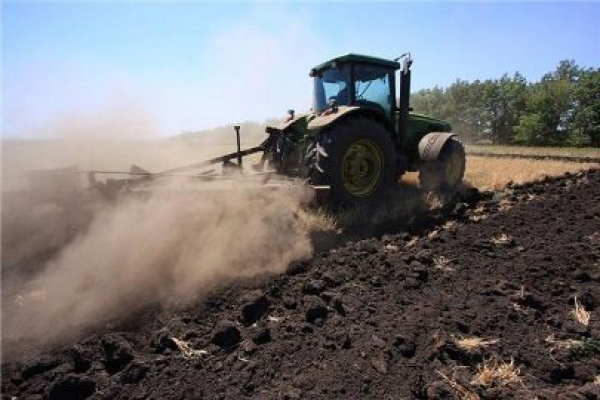 Засуха задерживает начало посевной 