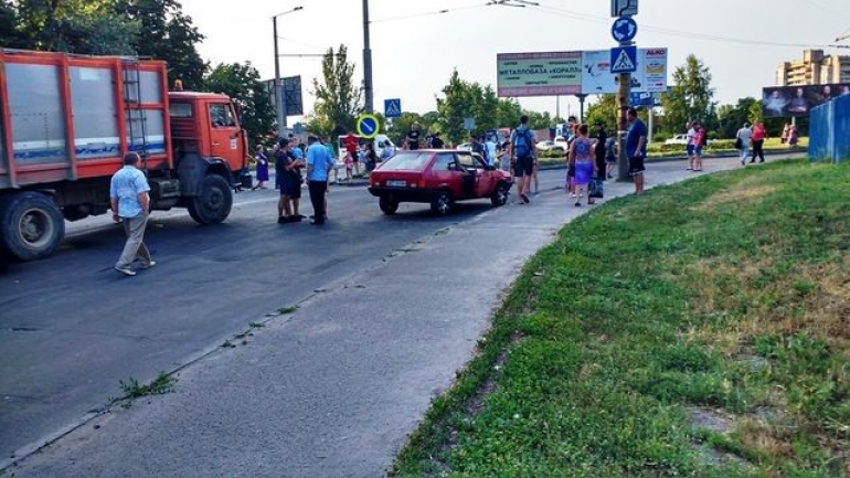 Отстаивая свои права, жильцы Херсонского общежития нарушили права других (видео)