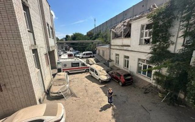 Вечером, 3-го августа, оккупанты снова обстреляли Херсон - ранен волонтер из Норвегии