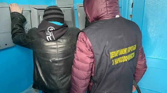 Жителя Каховки задержали во время реализации наркотиков