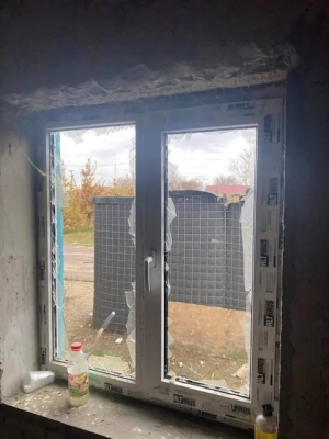 Враг обстрелял пункт выдачи гуманитарной помощи в селе Нововодмитровка