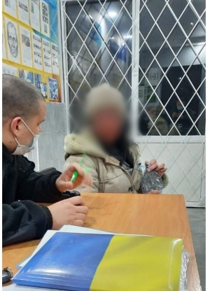 Пожилые родители пожаловались на свою дочь – пьет и требует у них деньги