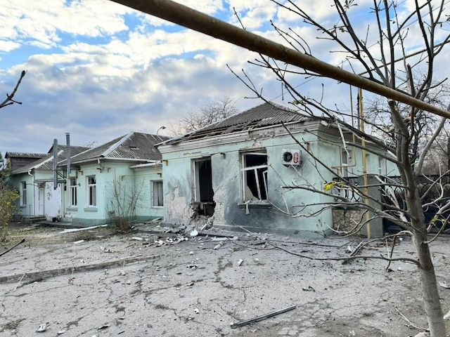 Обстрел поселка Белозерка - погибла женщина, ранены 5 человек