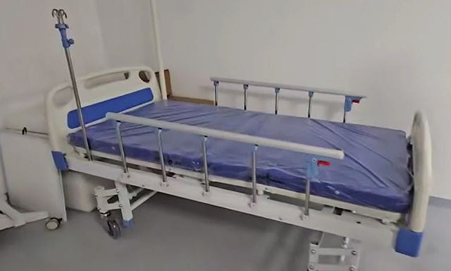 В Великоалександровской громаде продолжается ремонт подземной больницы