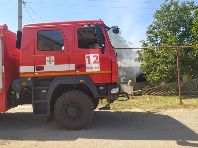Пожарные спасли дом от полного уничтожения огнем