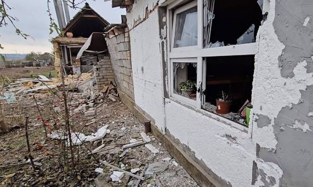 Во время обстрелов в области погибли несколько человек, среди пострадавших – дети (фото)