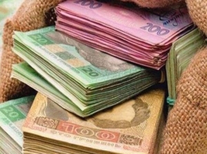 Жительница Херсона поменяла 32 000 грн на фальшивки