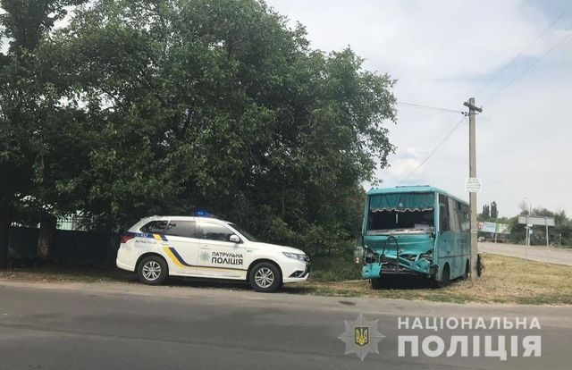 В ДТП на Николаевском шоссе пострадали 5 пассажиров автобуса