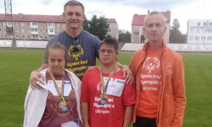 Двое херсонцев добились успехов на «Специальной Олимпиаде» по легкой атлетике
