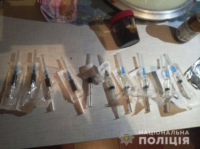 Полицейские разоблачили канал поставки опия