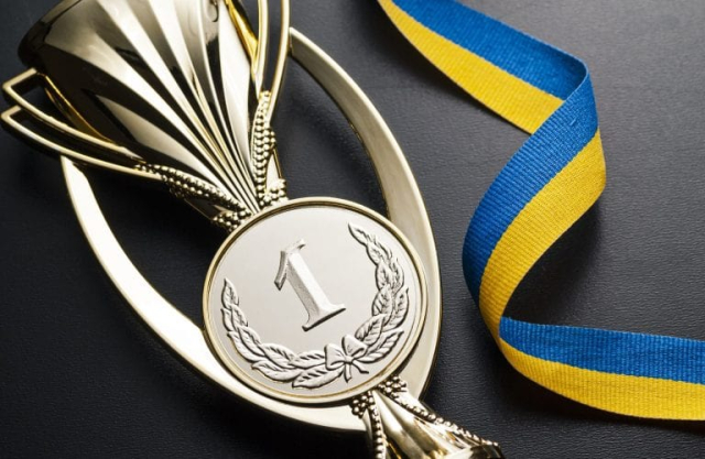 Херсонская гимнастка лидировала на чемпионате «Зимняя мечта»