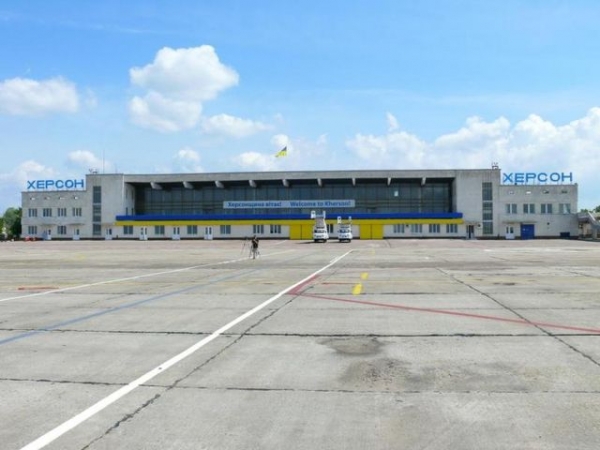 Херсонский аэропорт принял первый ночной рейс