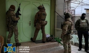 Силовики провели в Херсоне спецоперацию, подозрения объявлены известным лицам (видео)