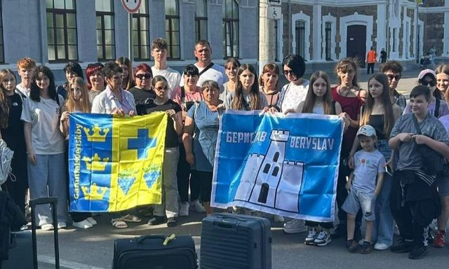 Дети Бериславщины отправились на отдых в Швецию