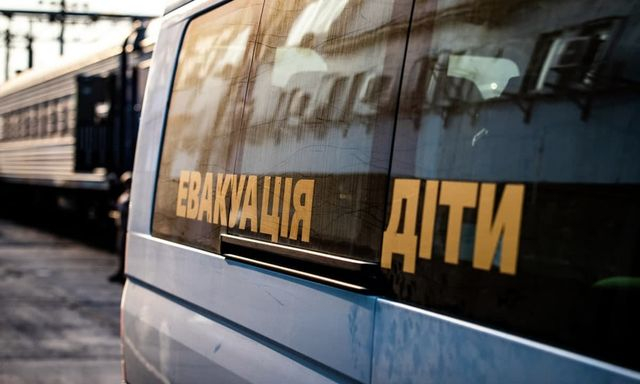 В 23 населенных пунктах, где объявлена эвакуация, проживают 802 несовершеннолетних