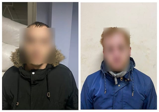 Сотрудники полиции задержали граждан, которые продали автоматы с боекомплектом