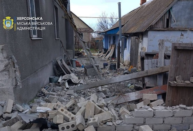 Под завалами разрушенного россиянами дома найдено тело мужчины