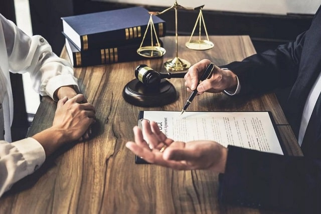 Что подразумевается под термином «Юридические услуги» и кому они нужны?