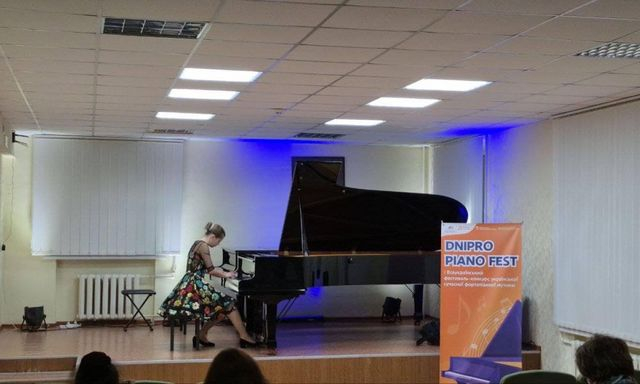 Жительница Геническа стала призером трех музыкальных конкурсов