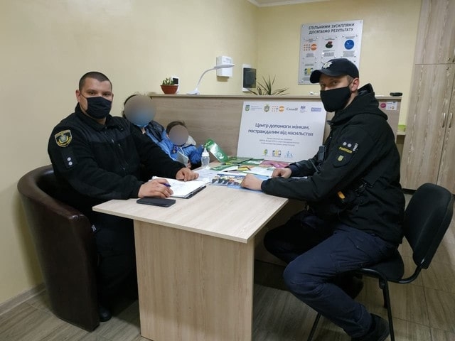 Молодую маму с годовалым сыном поместили в Кризисный центр
