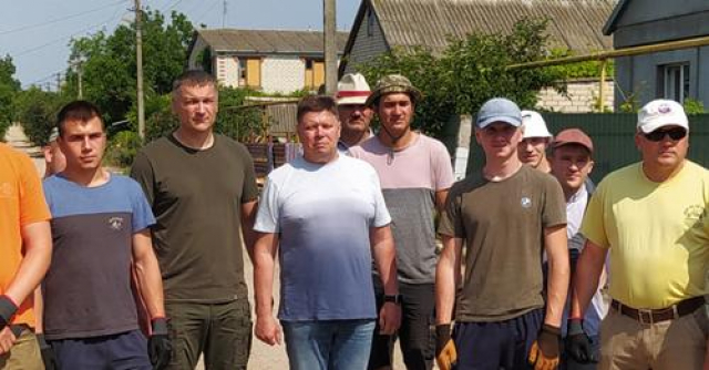 В Белозерскую громаду прибыла бригада из Ровенской области