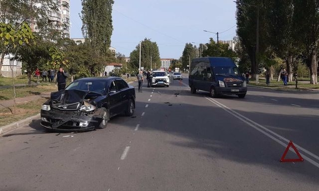 Подростка на мопеде сбил автомобиль – парень в коме