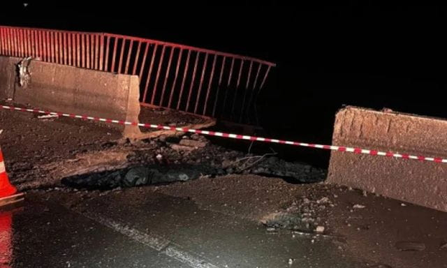 Ударом дрона поражен Чонгарский мост возле оккупированного Геническа