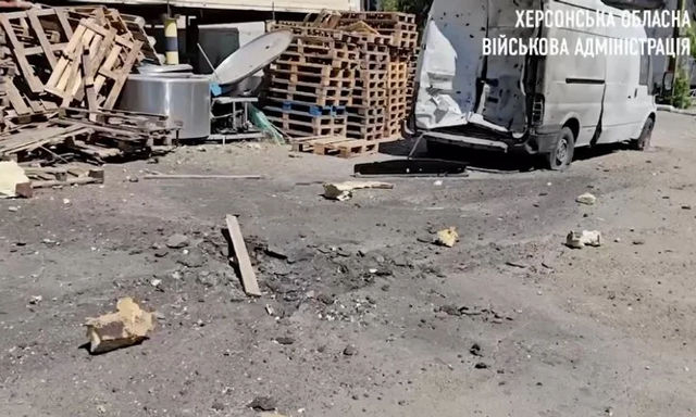 В Херсоне под обстрел попало предприятие – погиб один человек
