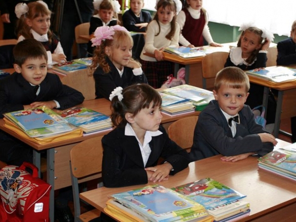 Каникулы для херсонских школьников опять перенесли 