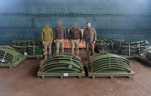 Военным на Херсонщине переданы 13 бронированных «зонтиков»