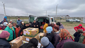 Жителям модульного городка в Чернобаевке передана большая партия помощи