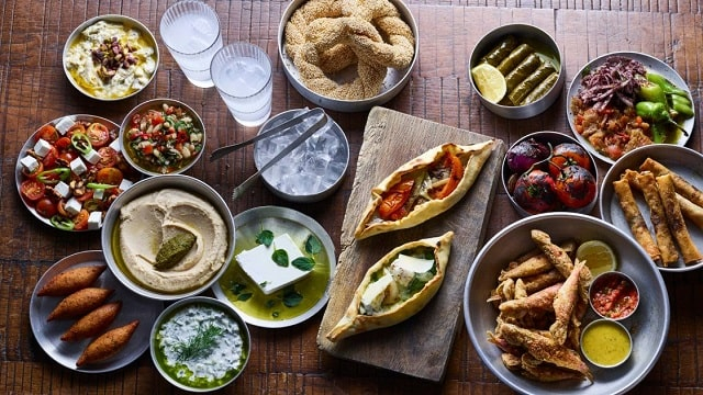 Традиционная кухня Израиля: основные блюда и их особенности