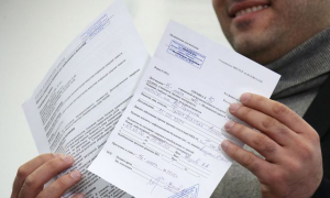 Двое мужчин подделывали и продавали справки о результатах тестирования на коронавирус
