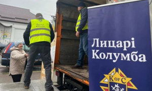 В Бериславе для переселенцев передали более тысячи продуктовых наборов