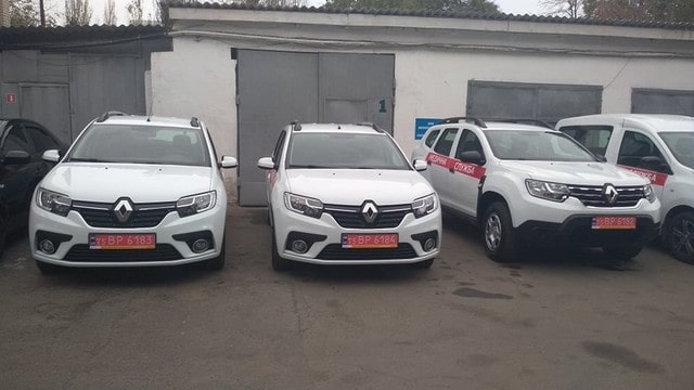 Больница им. Е. Карабелеша получила новые автомобили