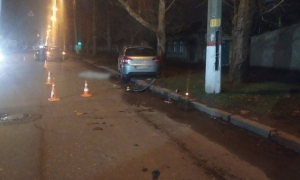 В Херсоне под колесами автомобиля «Citroen» погиб мужчина