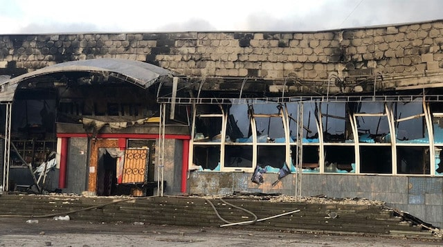 Ночью захватчики ударили ракетой С-300 по гуманитарному центру