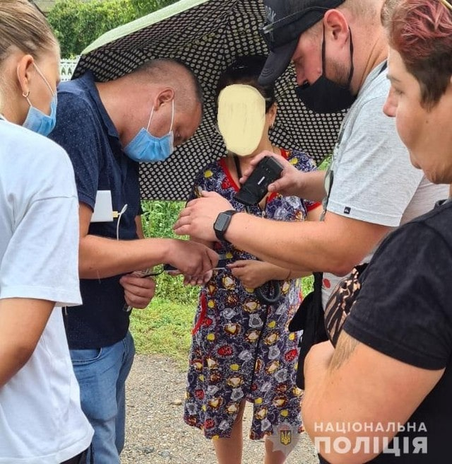 Начальница железнодорожной станции в Геническе подозревается в получении взятки