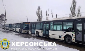 Япония передала Херсону пять пассажирских автобусов