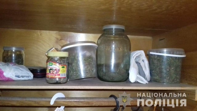 Жарила и ела – так пояснила пенсионерка, зачем хранила коноплю