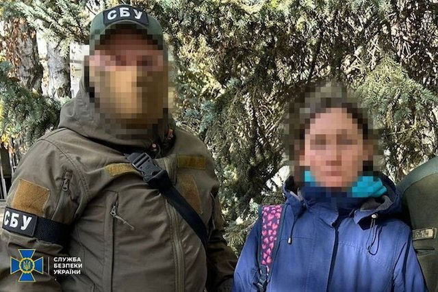 Задержана жительница Херсона, подозреваемых в госизмене и коллаборационизме