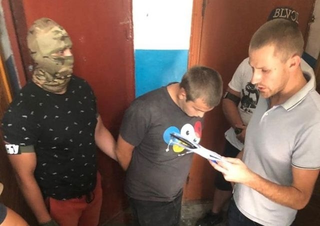 Сотрудник отдела полиции порта «Херсон» задержан при получении взятки