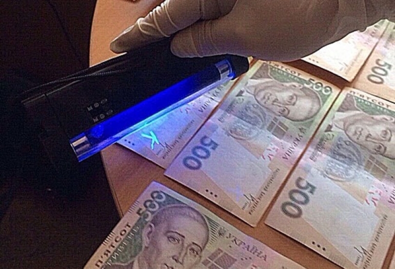 В Скадовске при получении взятки от предпринимателя задержан чиновник