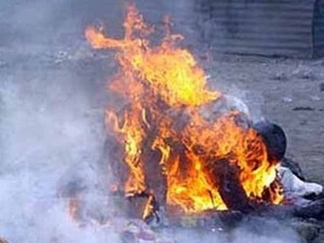 Житель села Восточное облил себя бензином и поджог