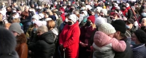 В Херсоне у стен горсовета протестовали дачники – недовольны новым причалом