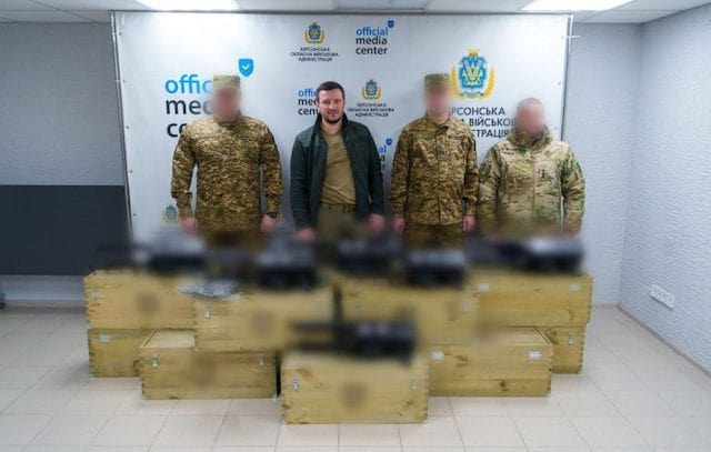 Украинским защитникам на Херсонщине переданы антидроновые ружья