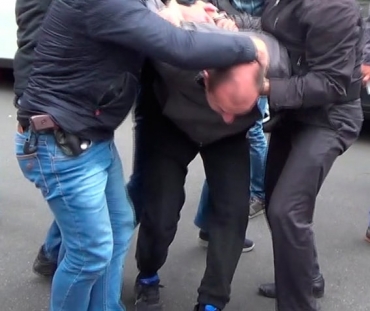 Полицейские применили против дебоширов оружие, правомерность такой меры проверяет прокуратура