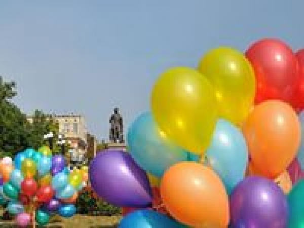 Херсонцы гуляют на празднике города