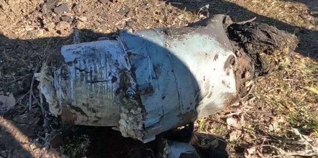 Взрывотехники изъяли и вывезли ракету с территории школьного стадиона